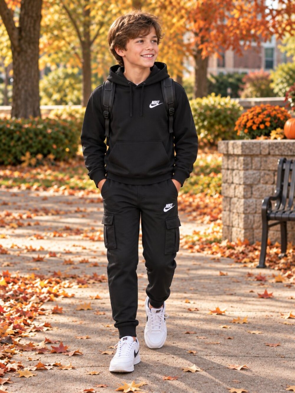 NIKE Cargo Fleece Joggers w/Pockets Black Chidren's L